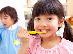 子供の歯の健康を守るのは、ご両親の役目です